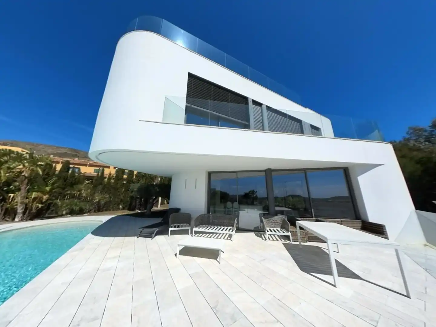 Casa amb piscina en venda a Golf Bahía