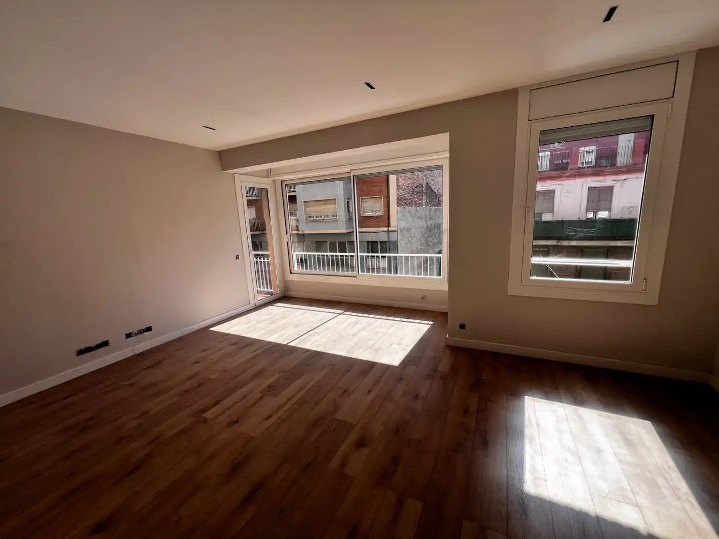 Sala de estar de Piso en venta en Manresa con Aire acondicionado, Calefacción y Parquet
