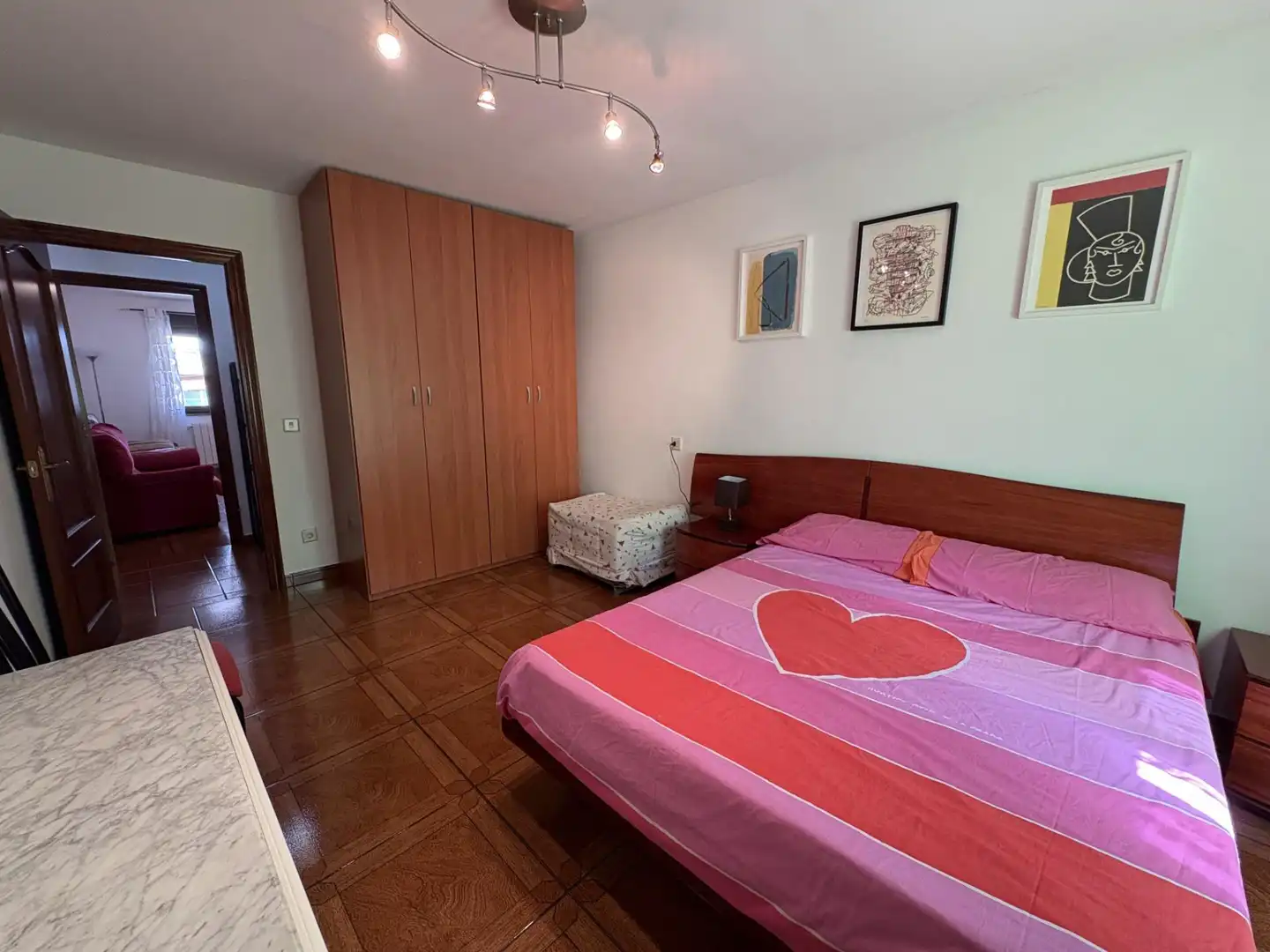 Habitación de Edificio en venta en Aller