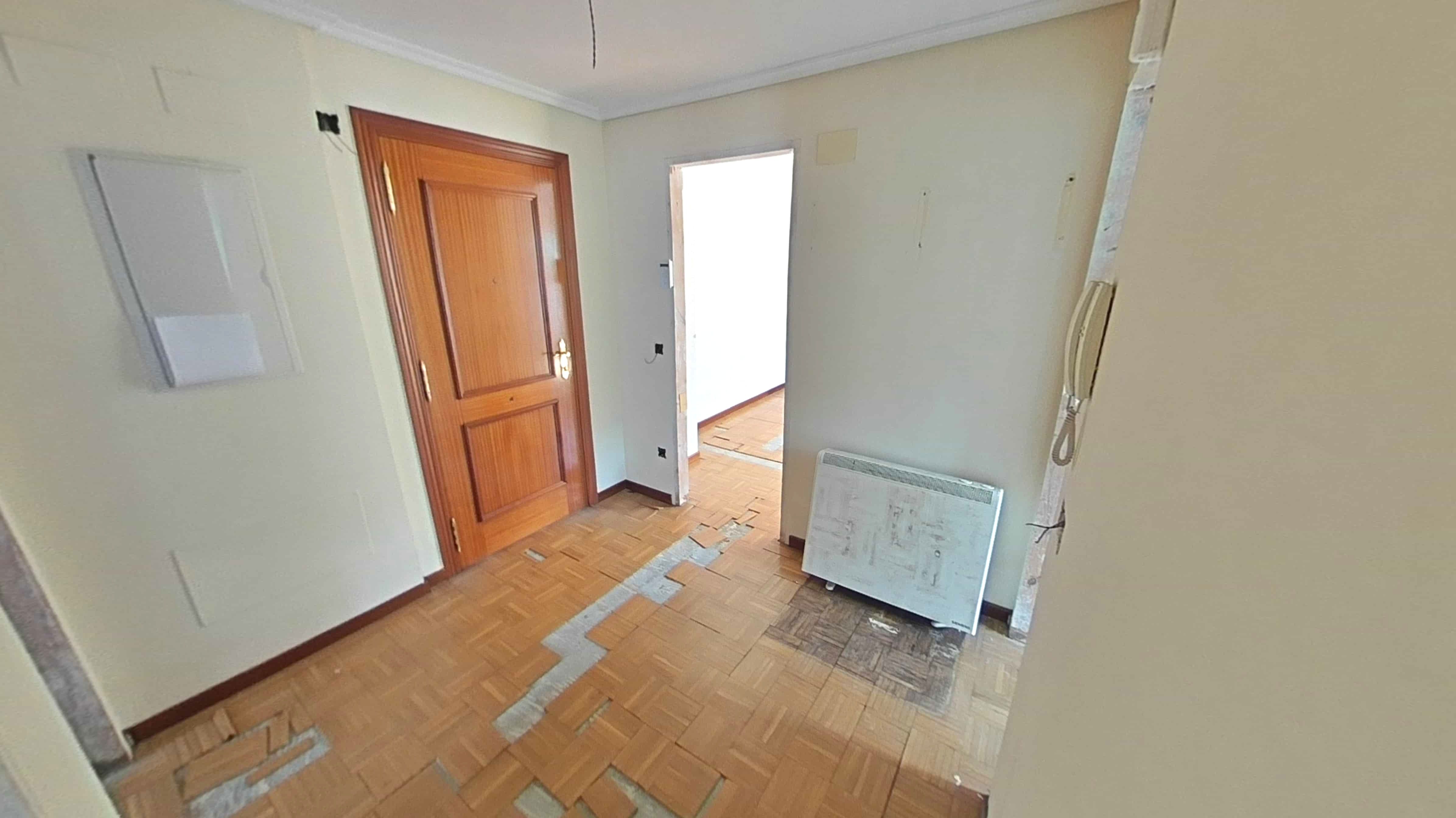 Dachboden zum verkauf in Oviedo  mit Heizung