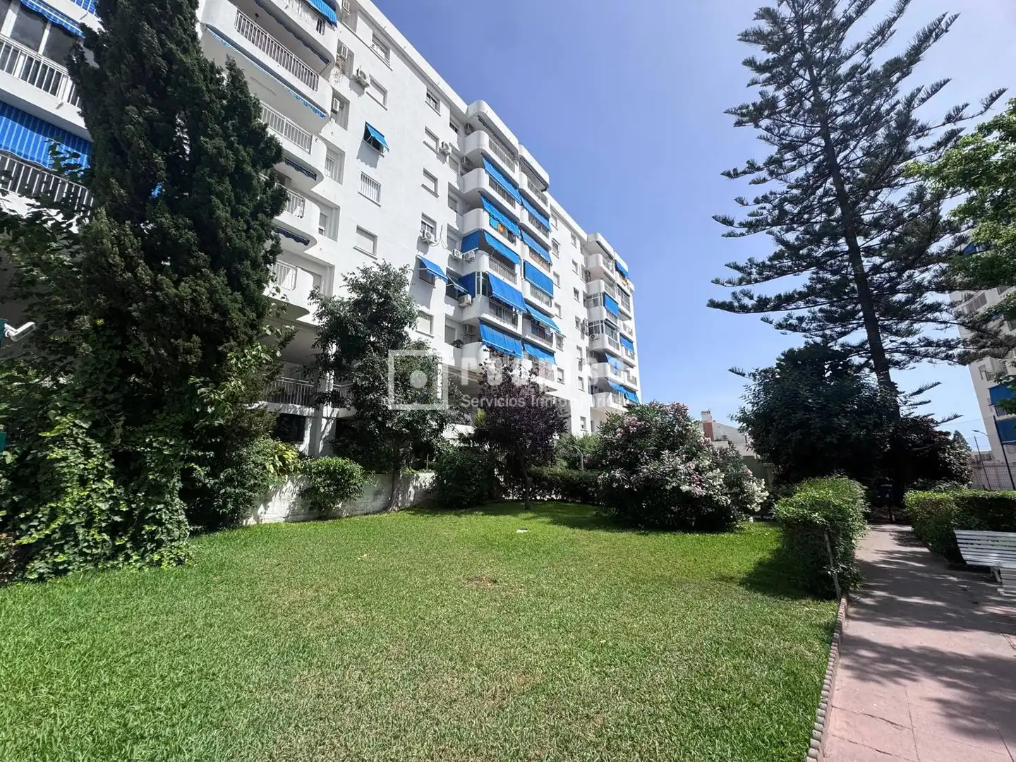 Vista exterior de Piso en venta en Rincón de la Victoria con Aire acondicionado y Terraza