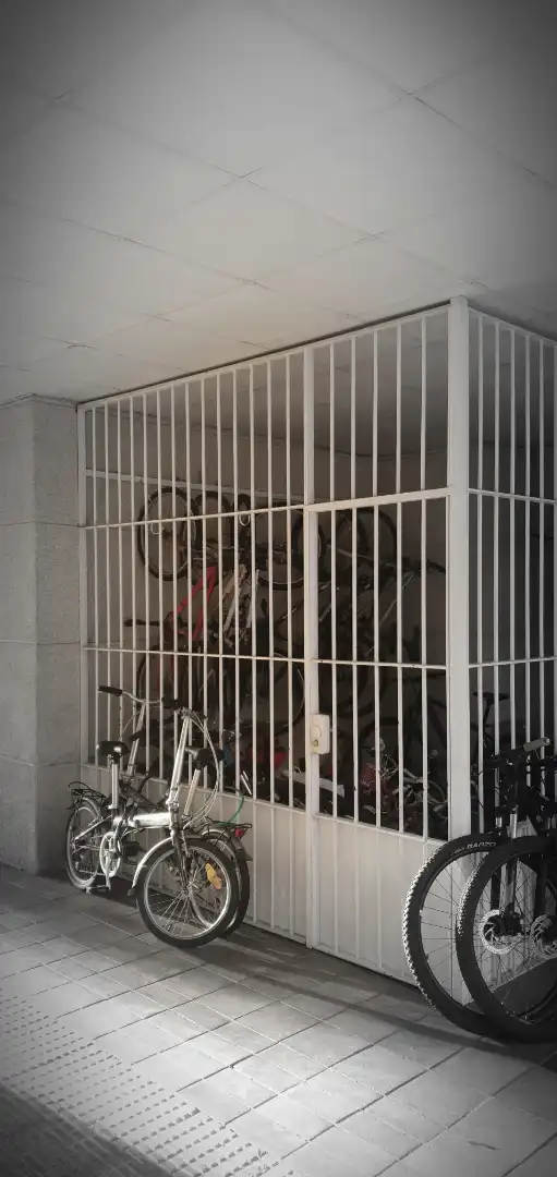 Parking of Flat for sale in Madrid  with Heating, Private garden and Parquet flooring