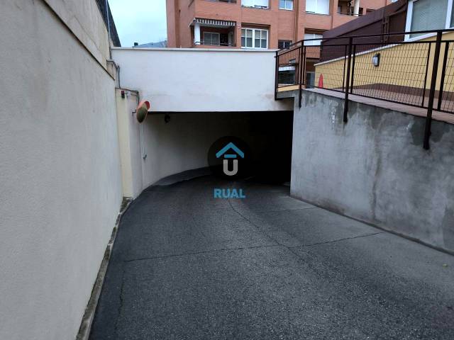 Garaje en Alquiler en De Las Eras en Los Valles