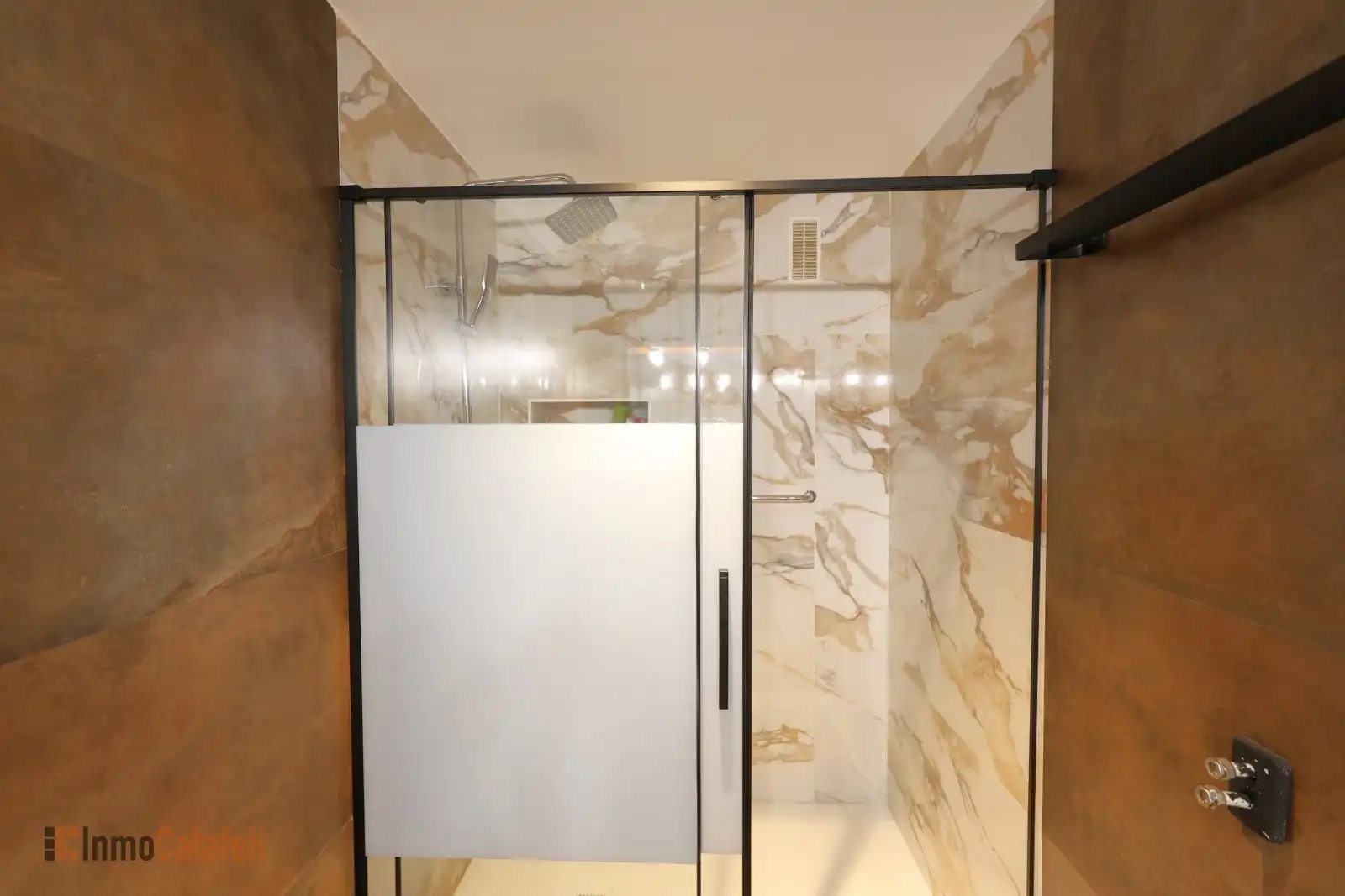 Badezimmer von Wohnung zum Verkauf in El Vendrell mit Klimaanlage, Terrasse und Möbliert