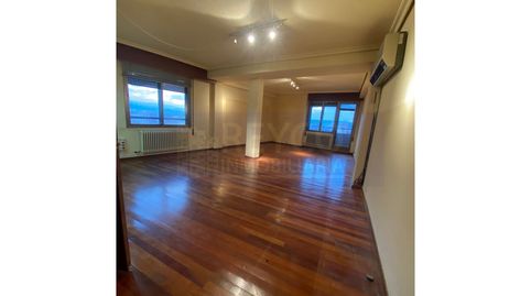 Foto 2 de Piso en venta en Gran Via, Logroño