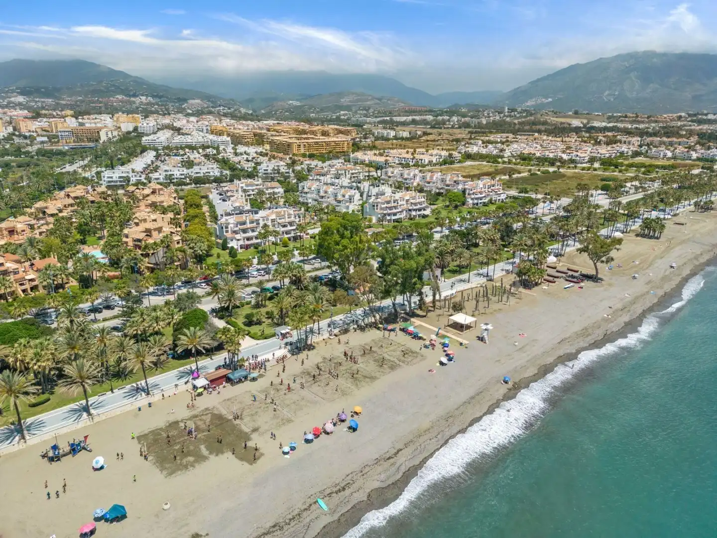 Vista exterior de Piso en venta en Marbella con Aire acondicionado, Terraza y Amueblado