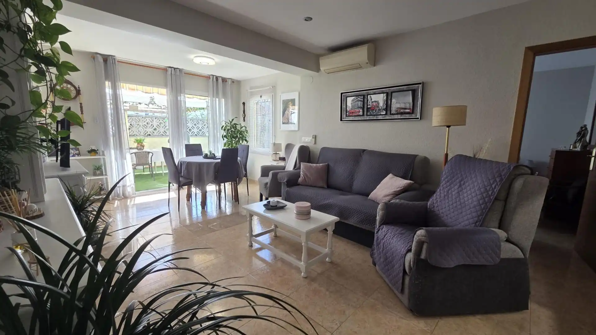 Houses for sale in Sant Maurici, Empuriabrava
