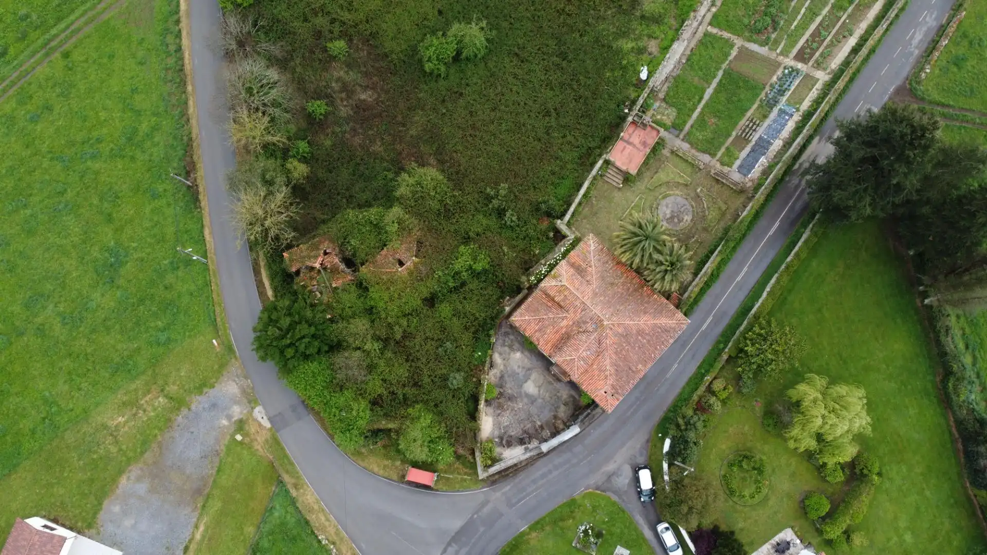 Houses for sale in Pravia  with Private garden, Terrace and Storage room