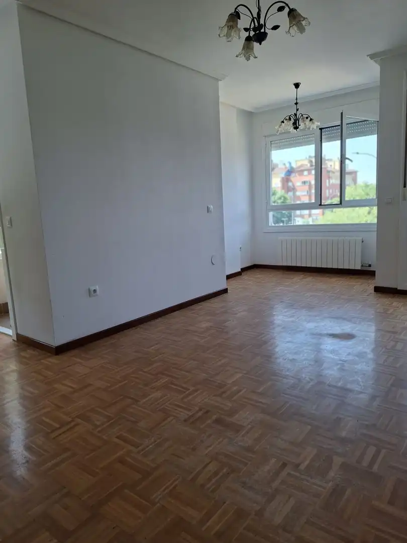 Flat with lift for sale in Landaberde, imagen 2