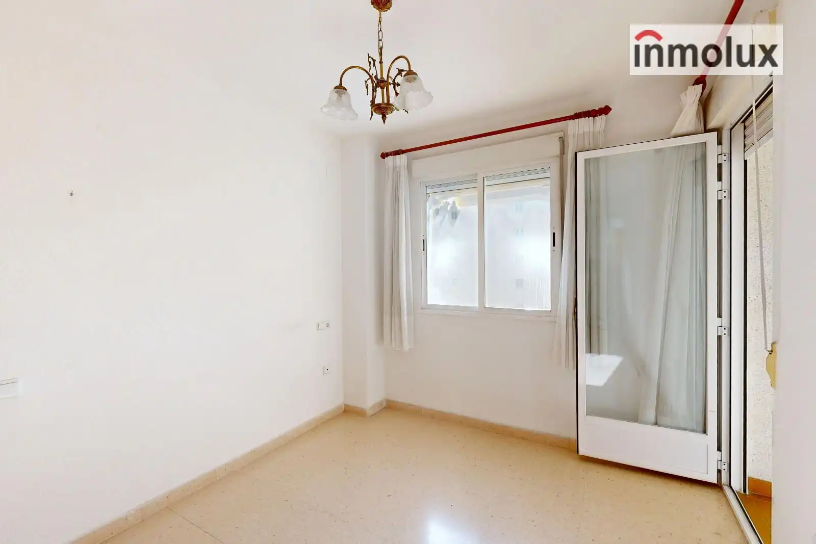 Dormitori de Pis en venda en Alicante / Alacant amb Terrassa, Piscina i Piscina comunitària