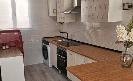 Foto 4 von Wohnungen zur Miete in Calle del Quirinal, 4, Centro, Avilés