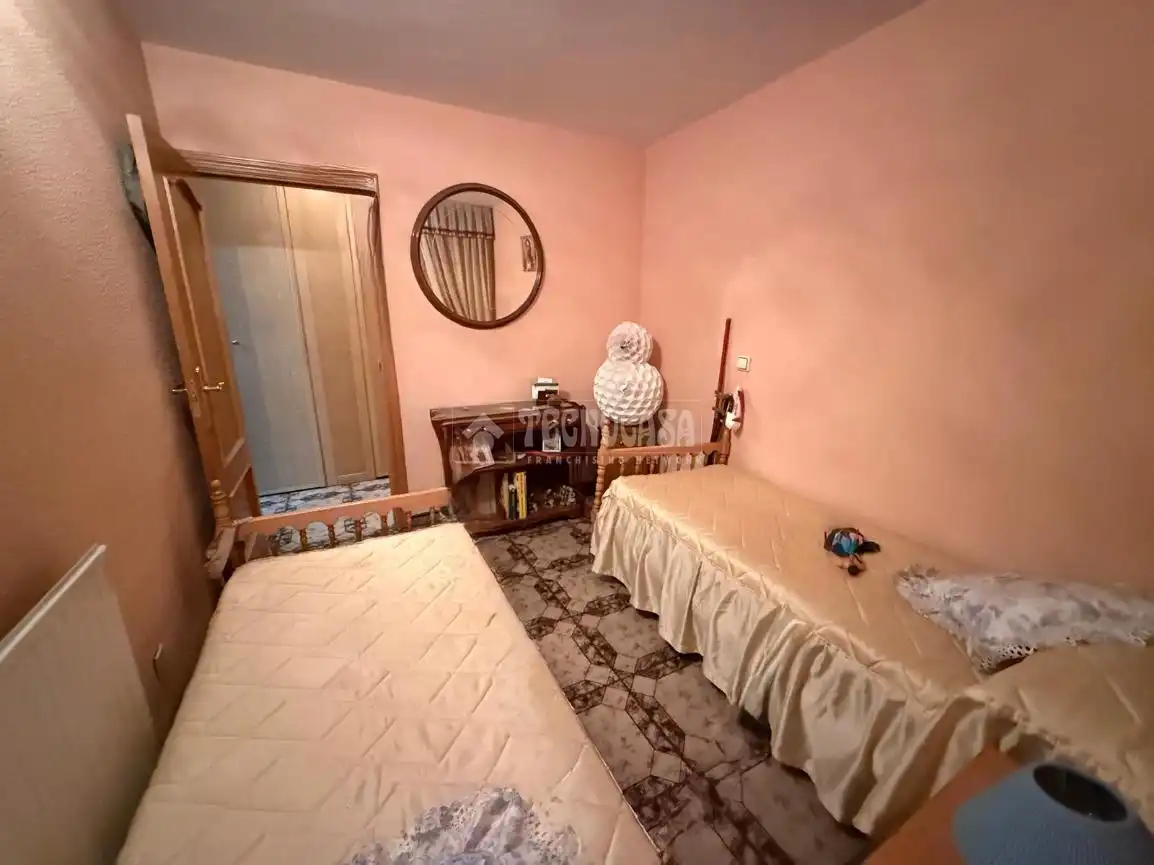 Habitación de Piso en venta en Madrid con Calefacción