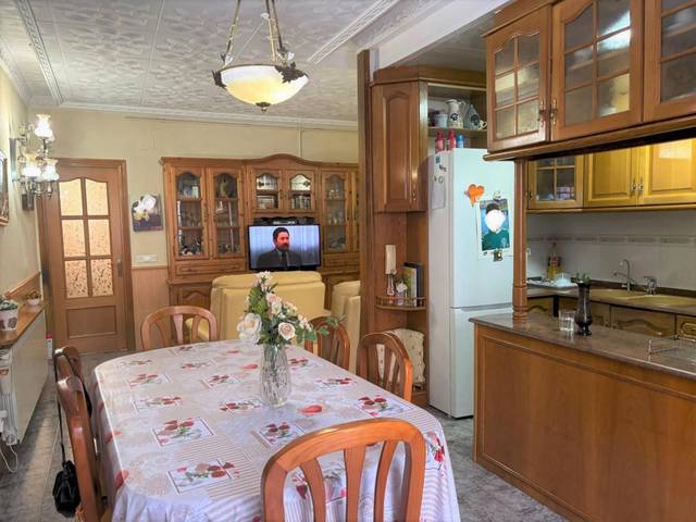 Casa-chalet en Venta en Angel Guimera en Can Palet