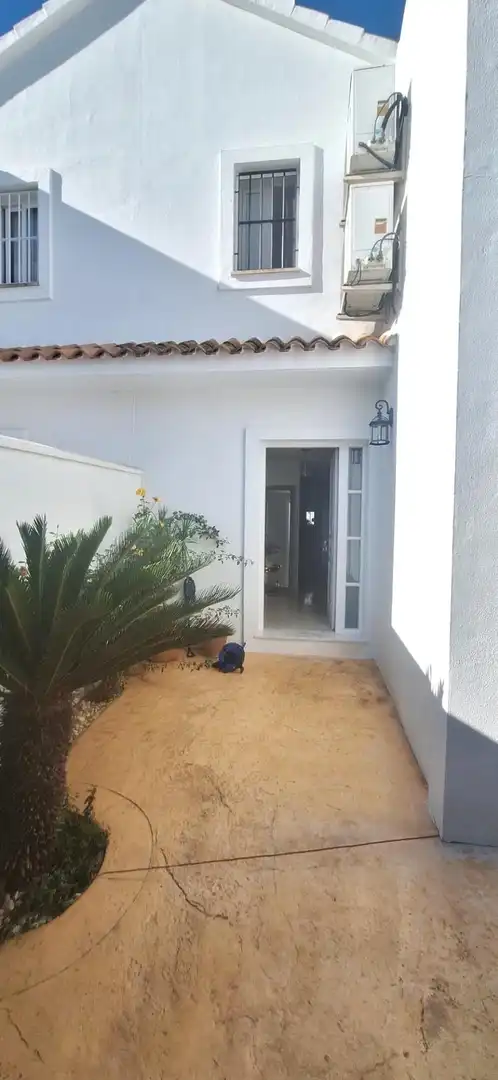 Villa mit Pool zum Verkauf in Alcalá del Río, imagen 3