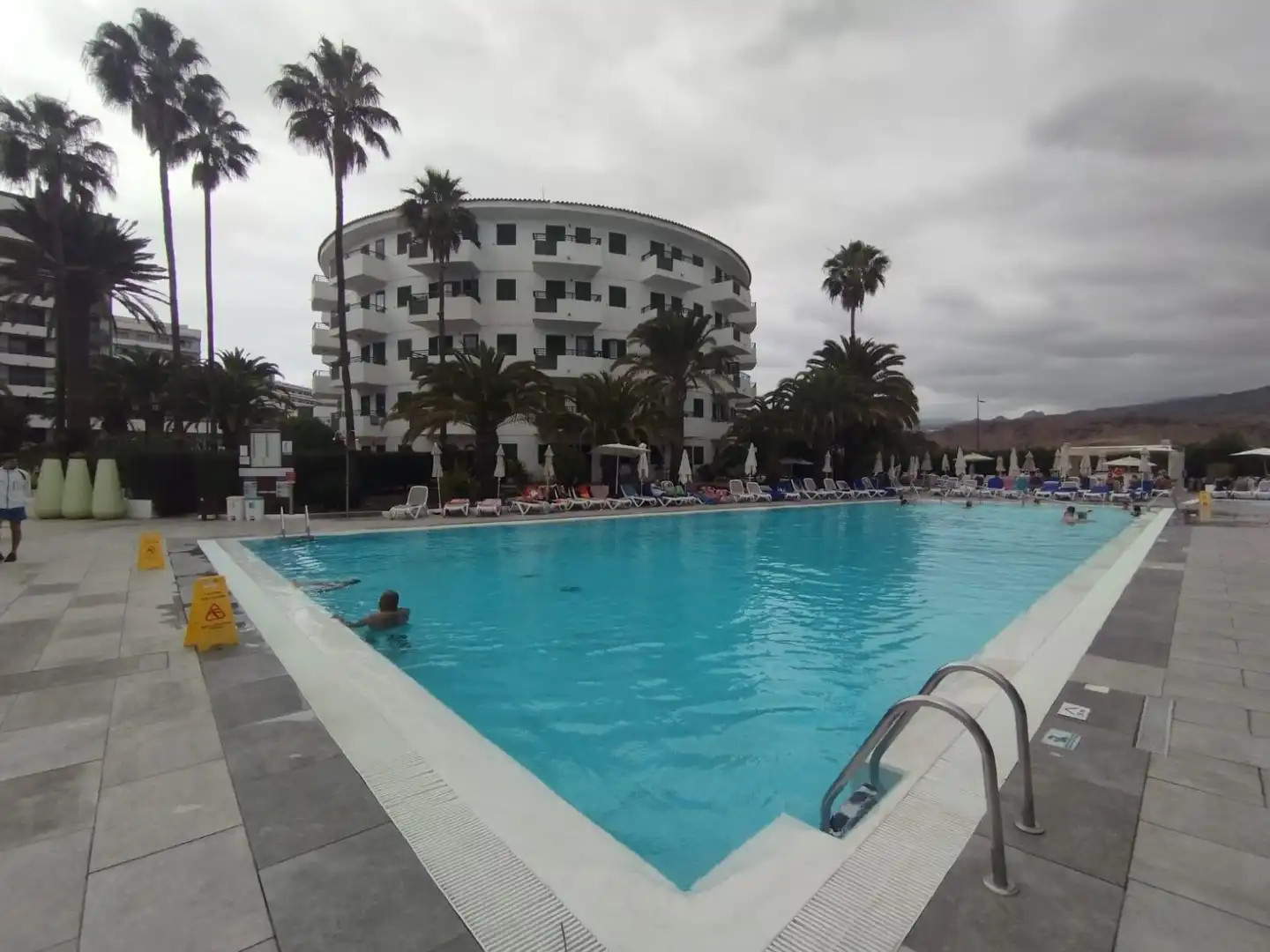 Piscina de Apartamento en venta en San Bartolomé de Tirajana con Balcón y Piscina comunitaria