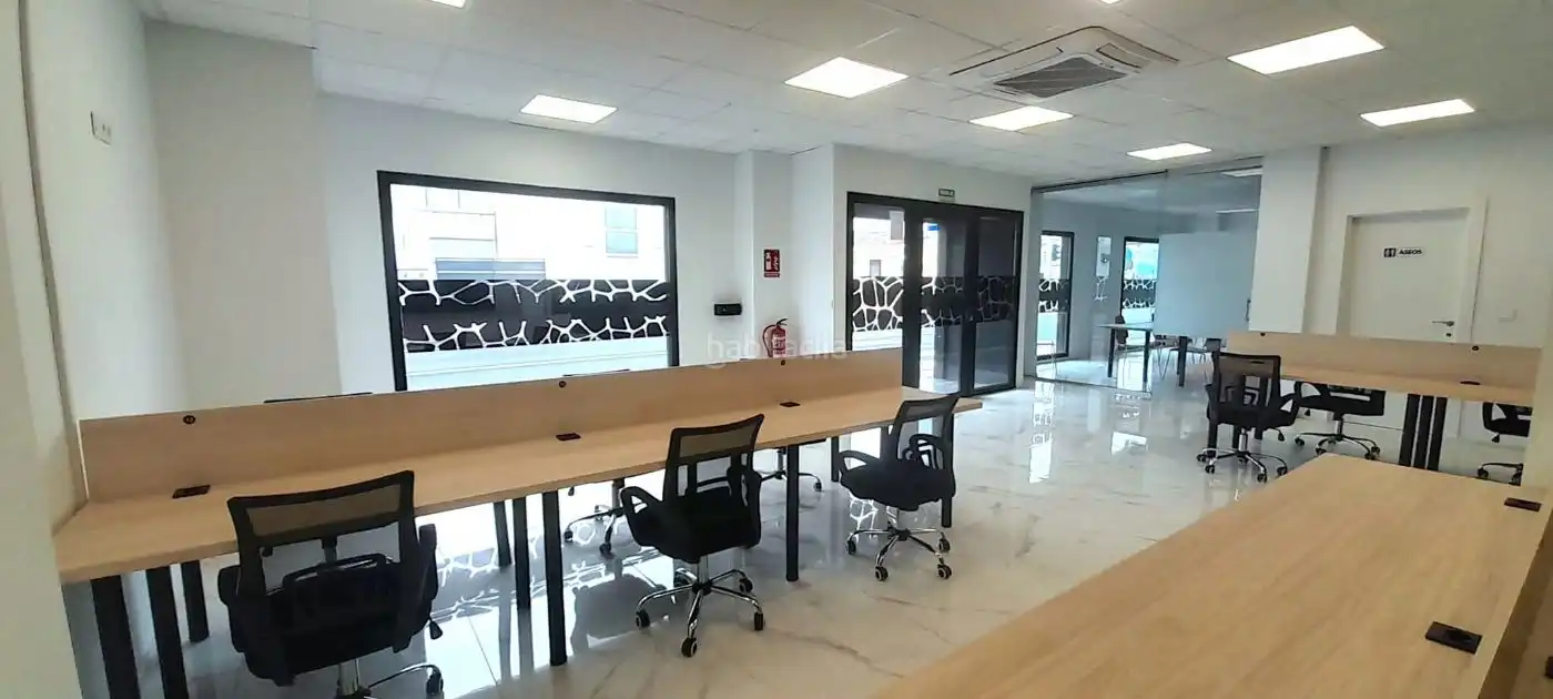 Gewerbefläche zur Miete in Avenida Diputación Provincial 4, imagen 11