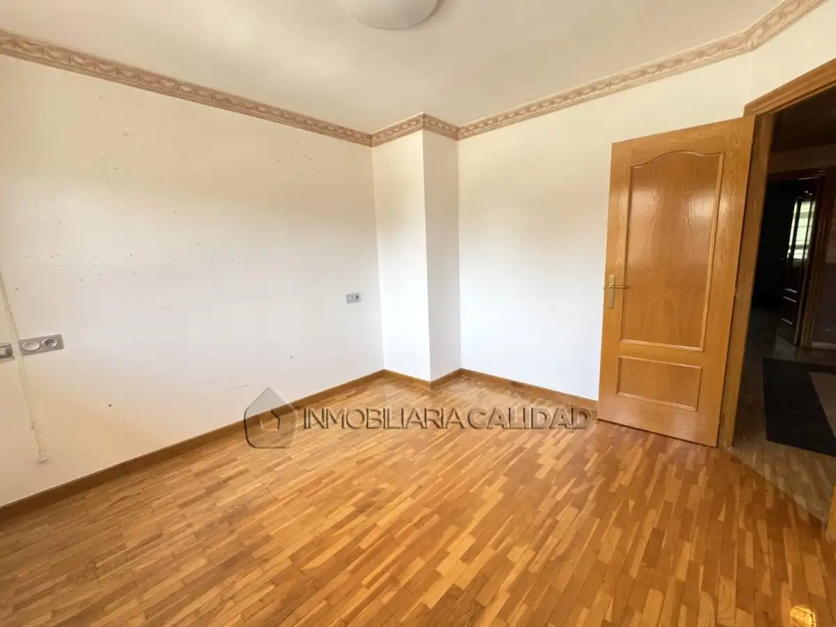 Houses for sale in Burgos  with Heating