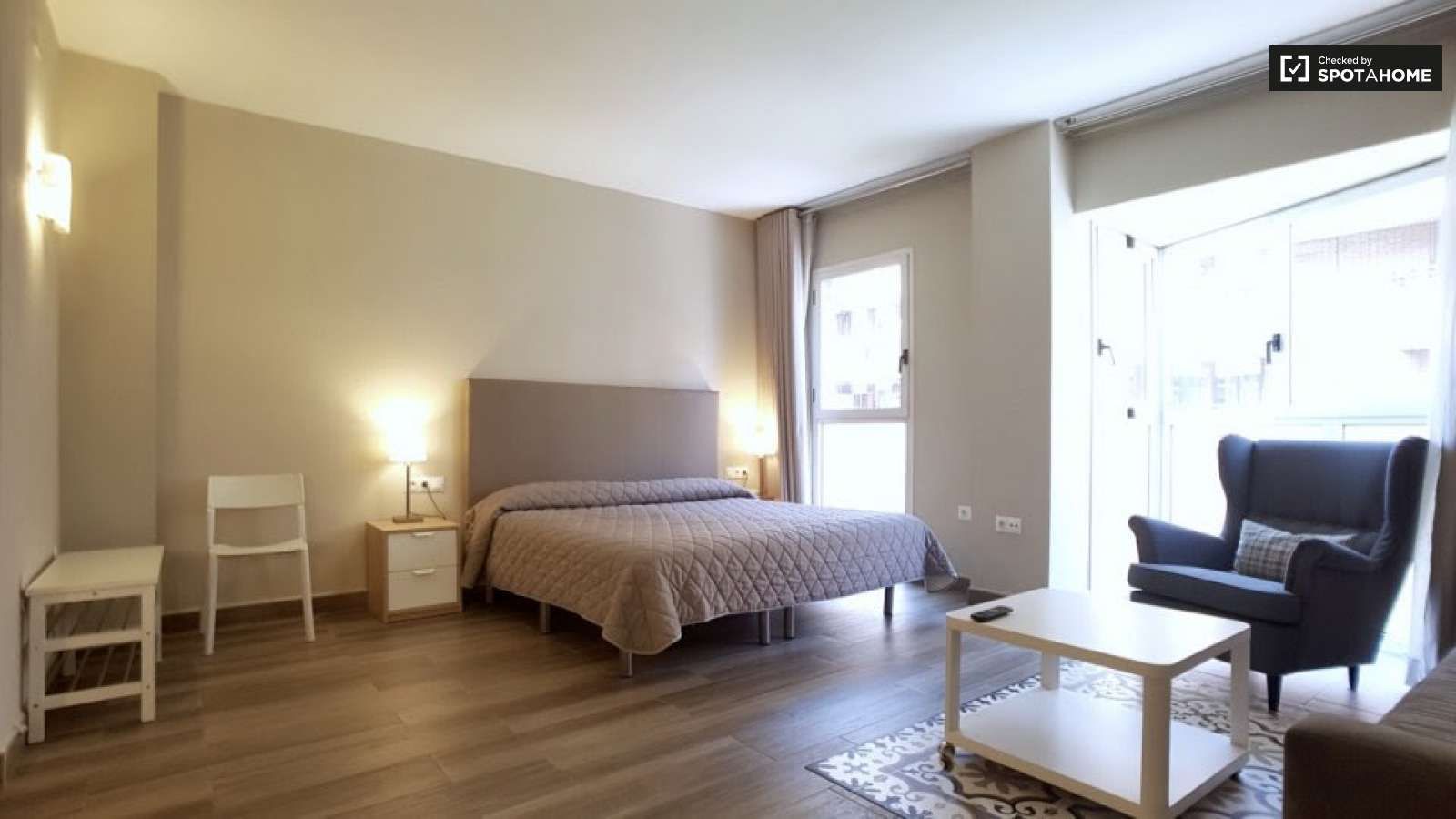 Dormitori de Estudi per a compartir en  Barcelona Capital amb Aire condicionat i Terrassa