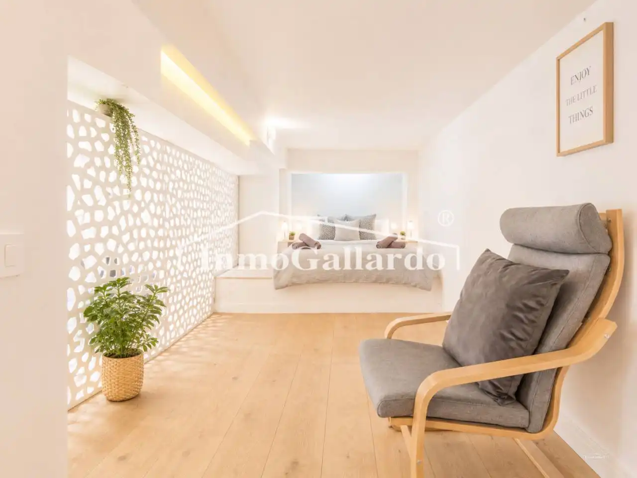 Flat for sale in Málaga  with Air Conditioner, Furnished and Alarm