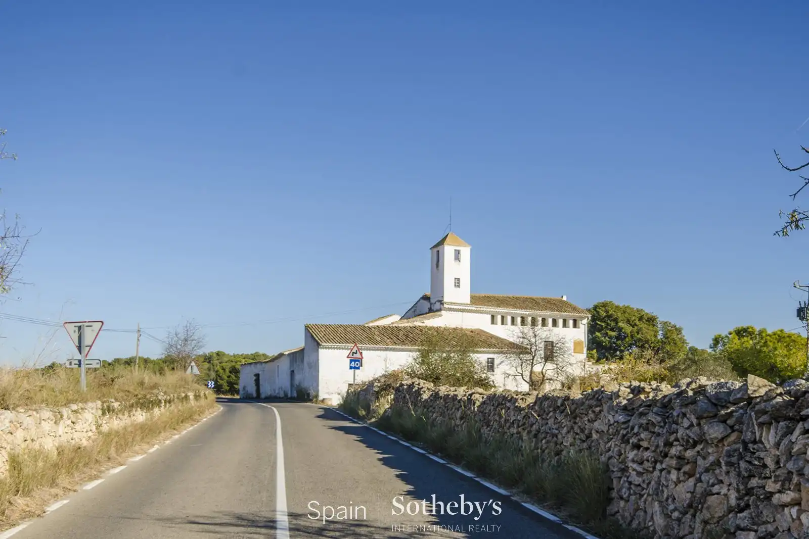 Vista exterior de Finca rústica en venda en Vilanova i la Geltrú amb Calefacció, Jardí privat i Terrassa