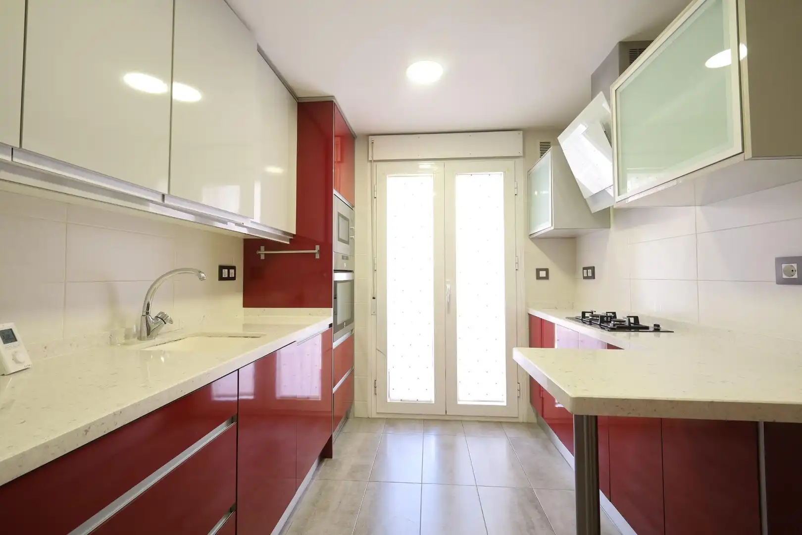Cocina de Piso de alquiler en Madrid con Calefacción, Jardín privado y Terraza