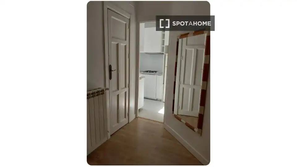 Bedroom of Flat for rent in Madrid  with Air Conditioner, Heating and Furnished