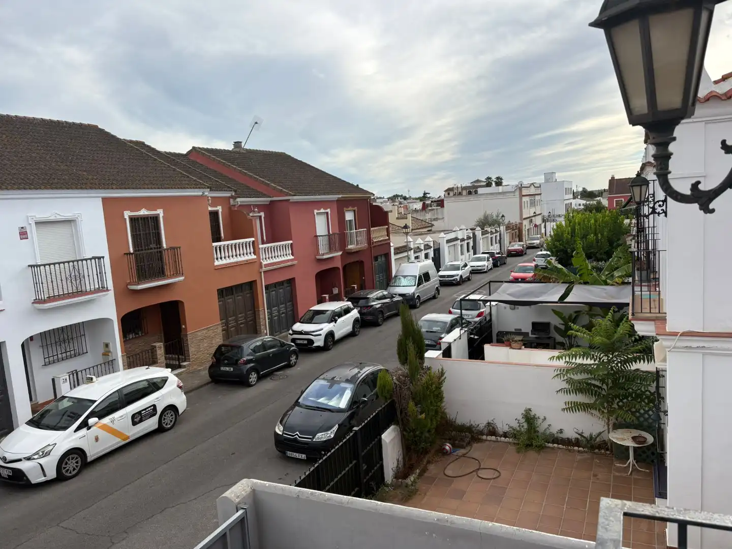 Exterior view of Houses for sale in Gines  with Air Conditioner, Private garden and Terrace