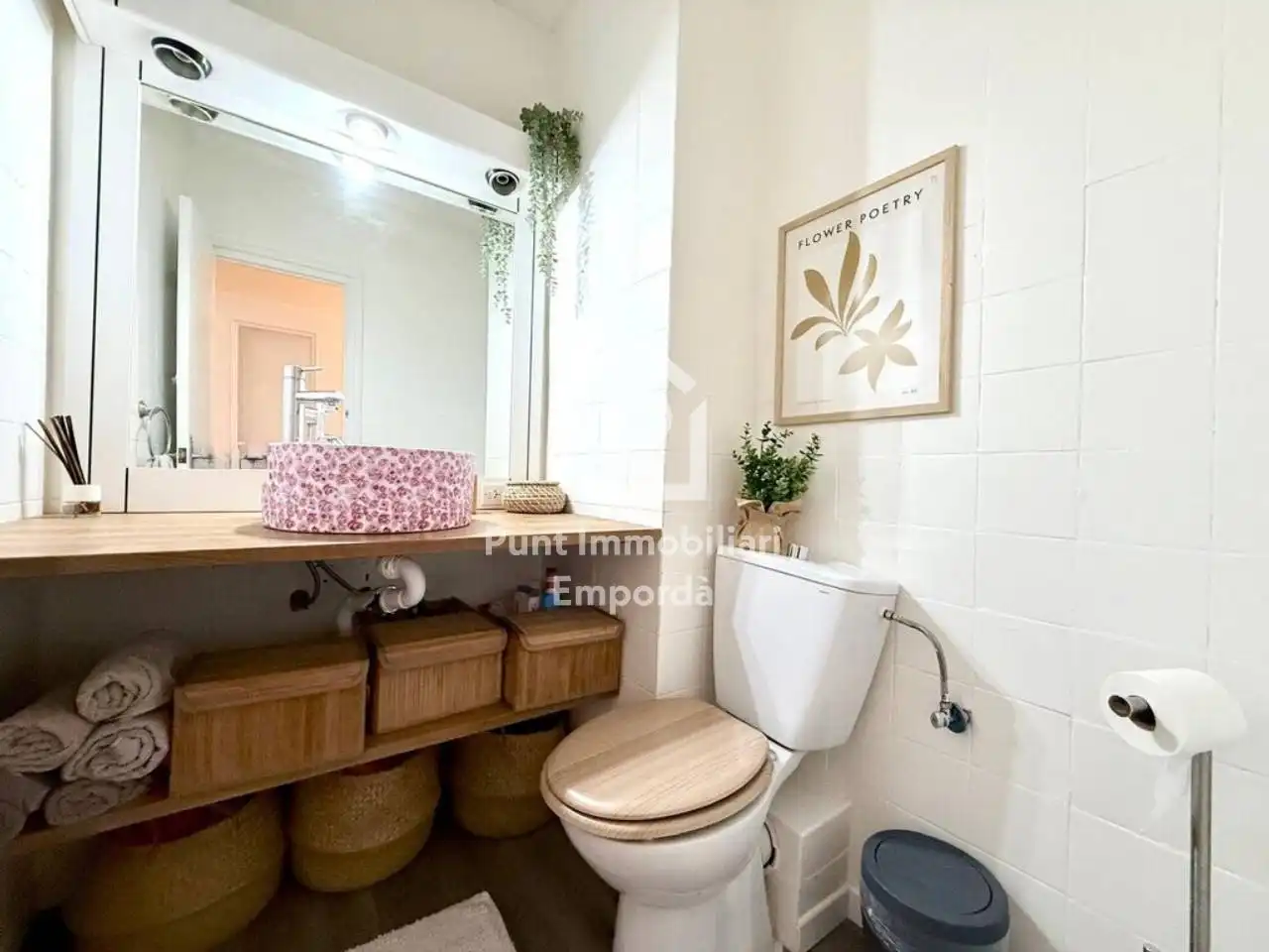Badezimmer von Wohnung zum Verkauf in Figueres mit Klimaanlage, Heizung und Parkett
