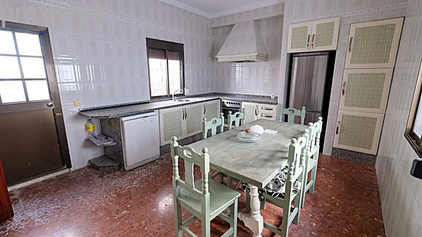 Kitchen of Houses for sale in Alcalá de Guadaira