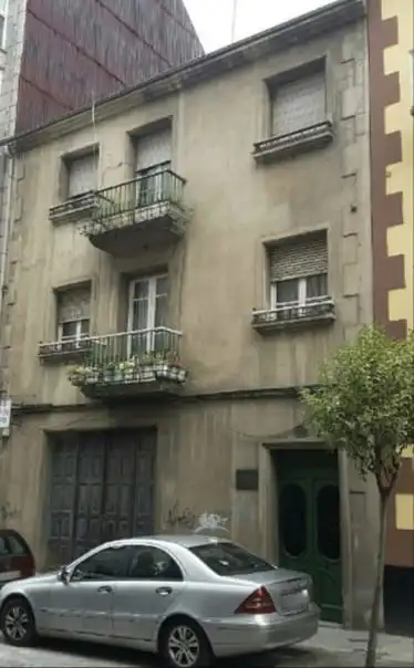 Vista exterior de Edifici en venda en Ourense Capital 