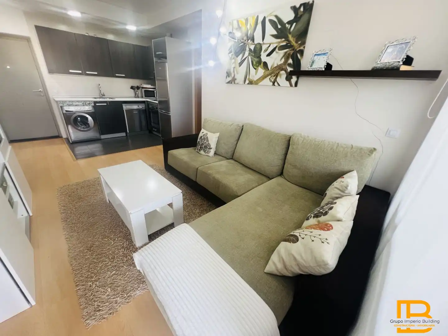 Sala de estar de Piso en venta en Villarcayo de Merindad de Castilla la Vieja con Calefacción, Parquet y Terraza