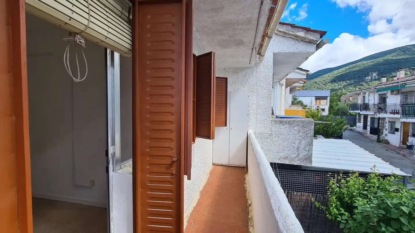 Terrassa de Casa o xalet en venda en La Adrada  amb Terrassa