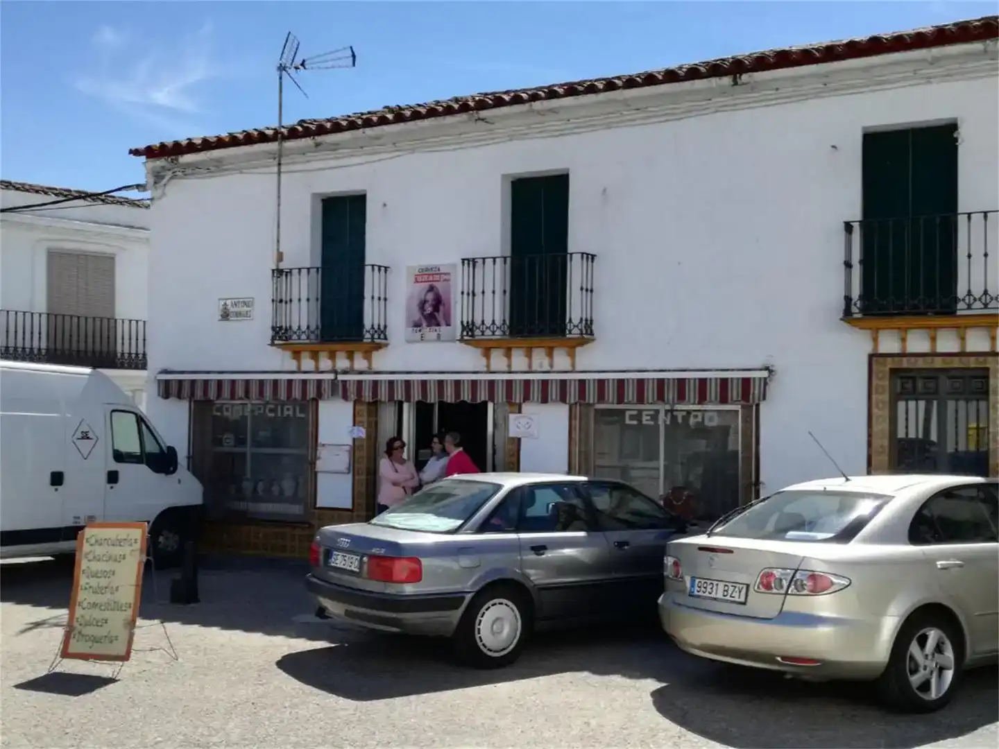 Casa adosada en venda en El Castillo de las Guardas amb Aire condicionat, Traster i Moblat