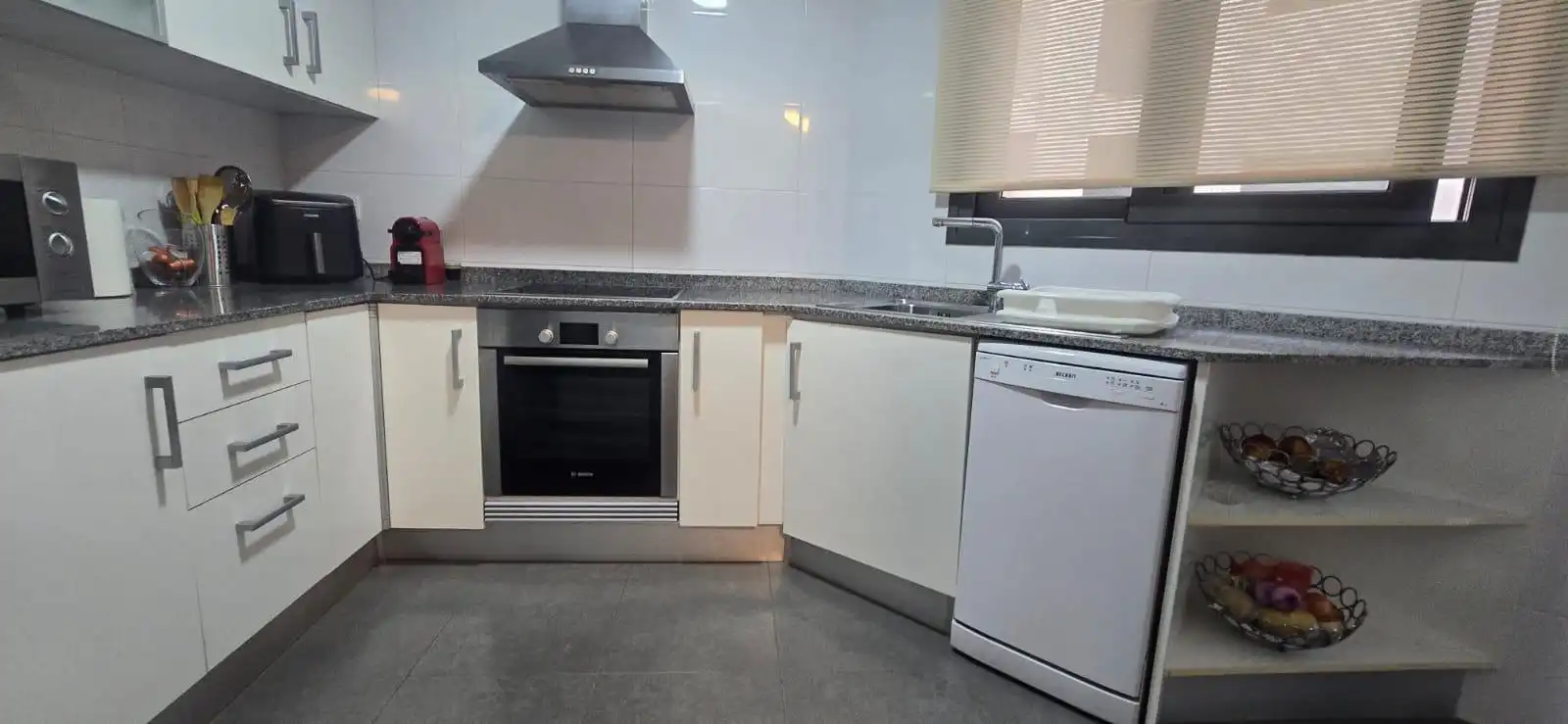 Cocina de Apartamento de alquiler en Alboraya con Aire acondicionado, Amueblado y Balcón