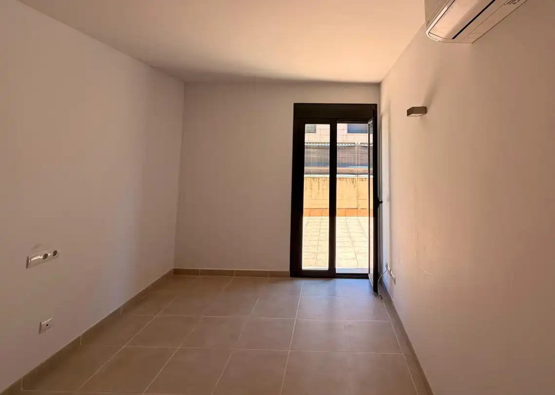 Dormitori de Pis en venda en  Palma de Mallorca amb Aire condicionat, Terrassa i Piscina comunitària