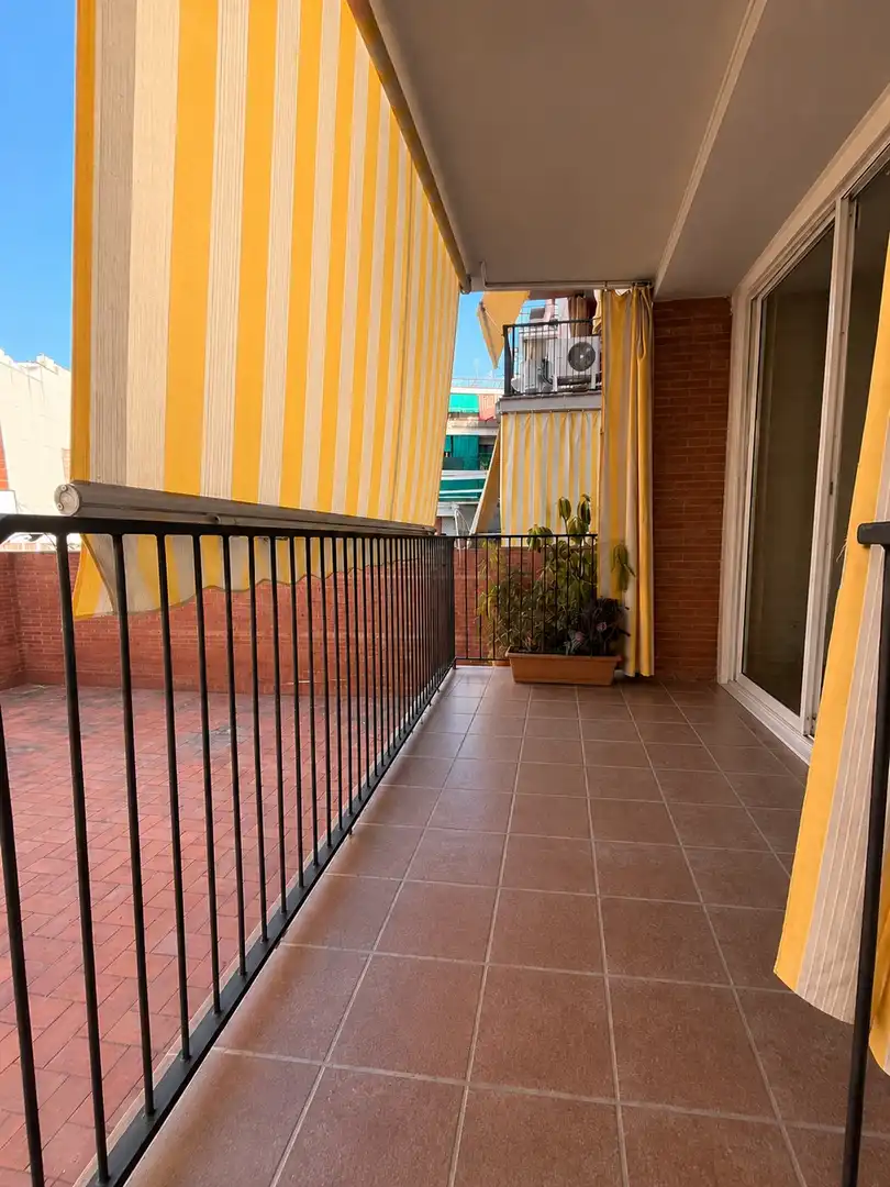 Terrassa de Pis en venda en Barcelona amb Calefacció, Terrassa i Traster