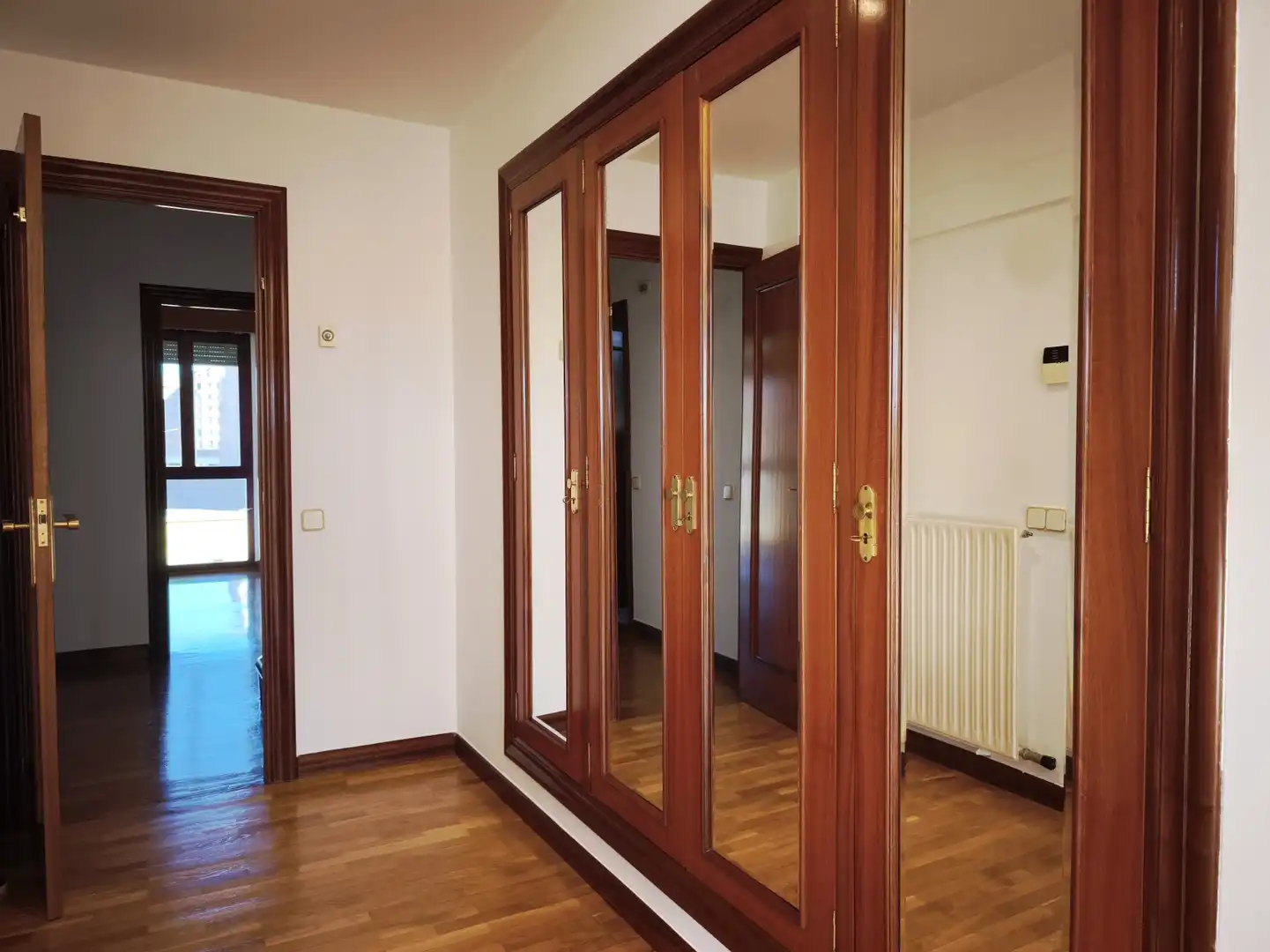 Casa o xalet en venda en  Logroño amb Calefacció, Parquet i Terrassa