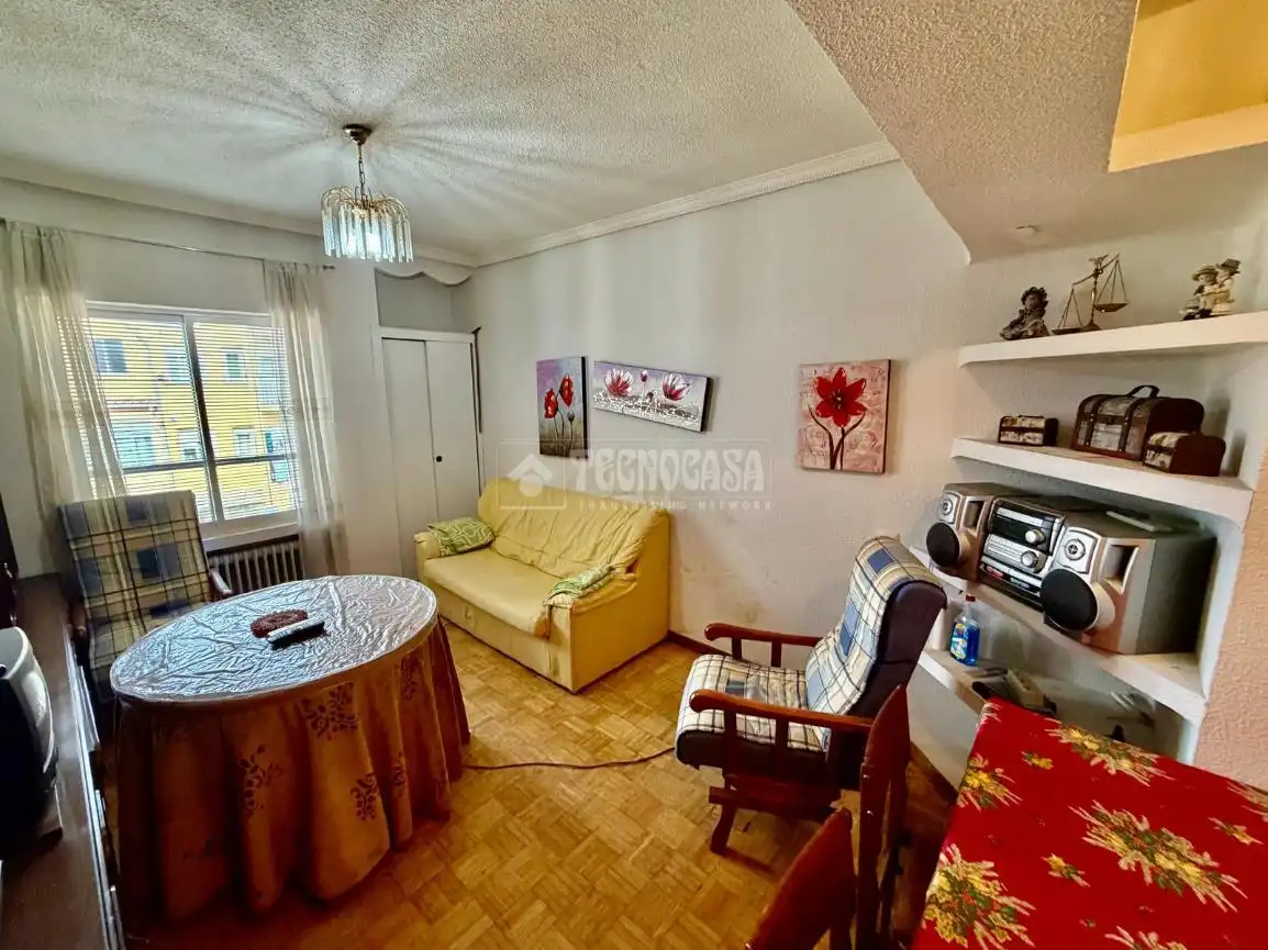 Sala d'estar de Pis en venda en Ávila