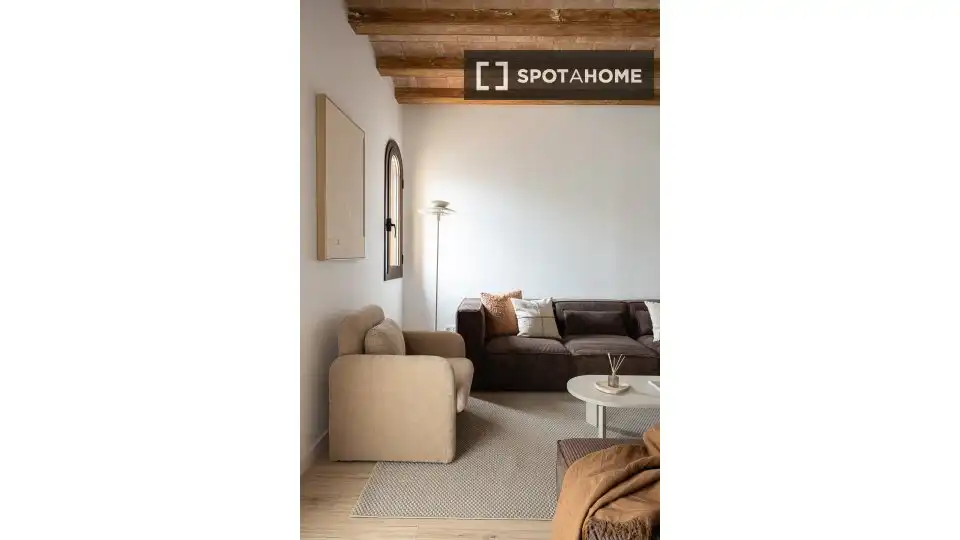 Flat with terrace to rent in Ciutat Vella, imagen 3
