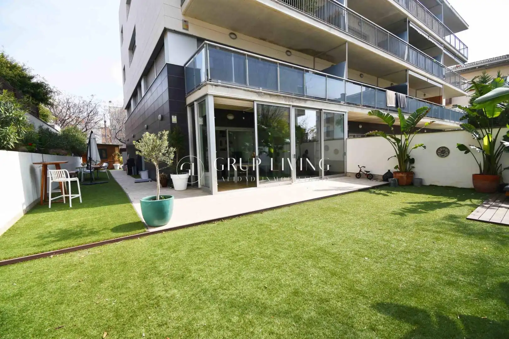 Terrassa de Pis en venda en Sitges amb Aire condicionat, Calefacció i Jardí privat