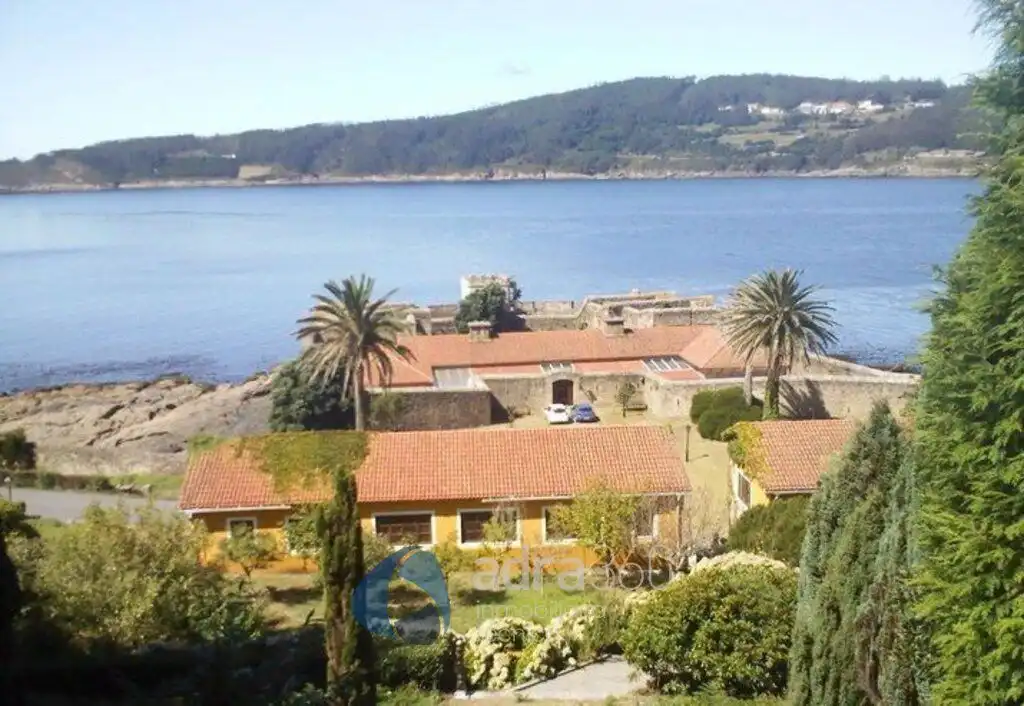 Exterior view of Buildings for sale in Corcubión