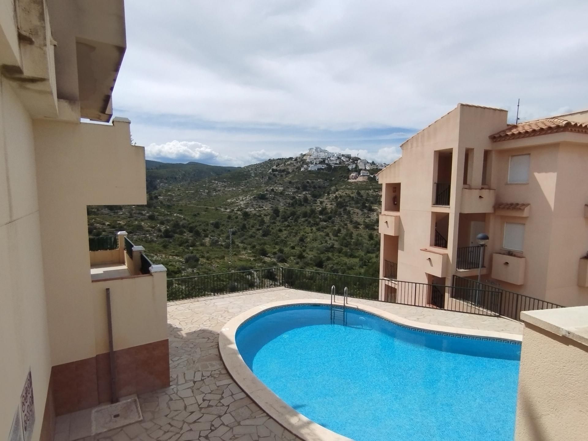 Piscina de Apartament en venda en Peñíscola / Peníscola amb Terrassa, Balcó i Piscina comunitària