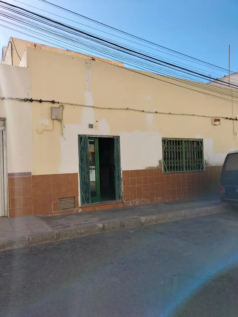 Vista exterior de Local en venta en Puerto del Rosario