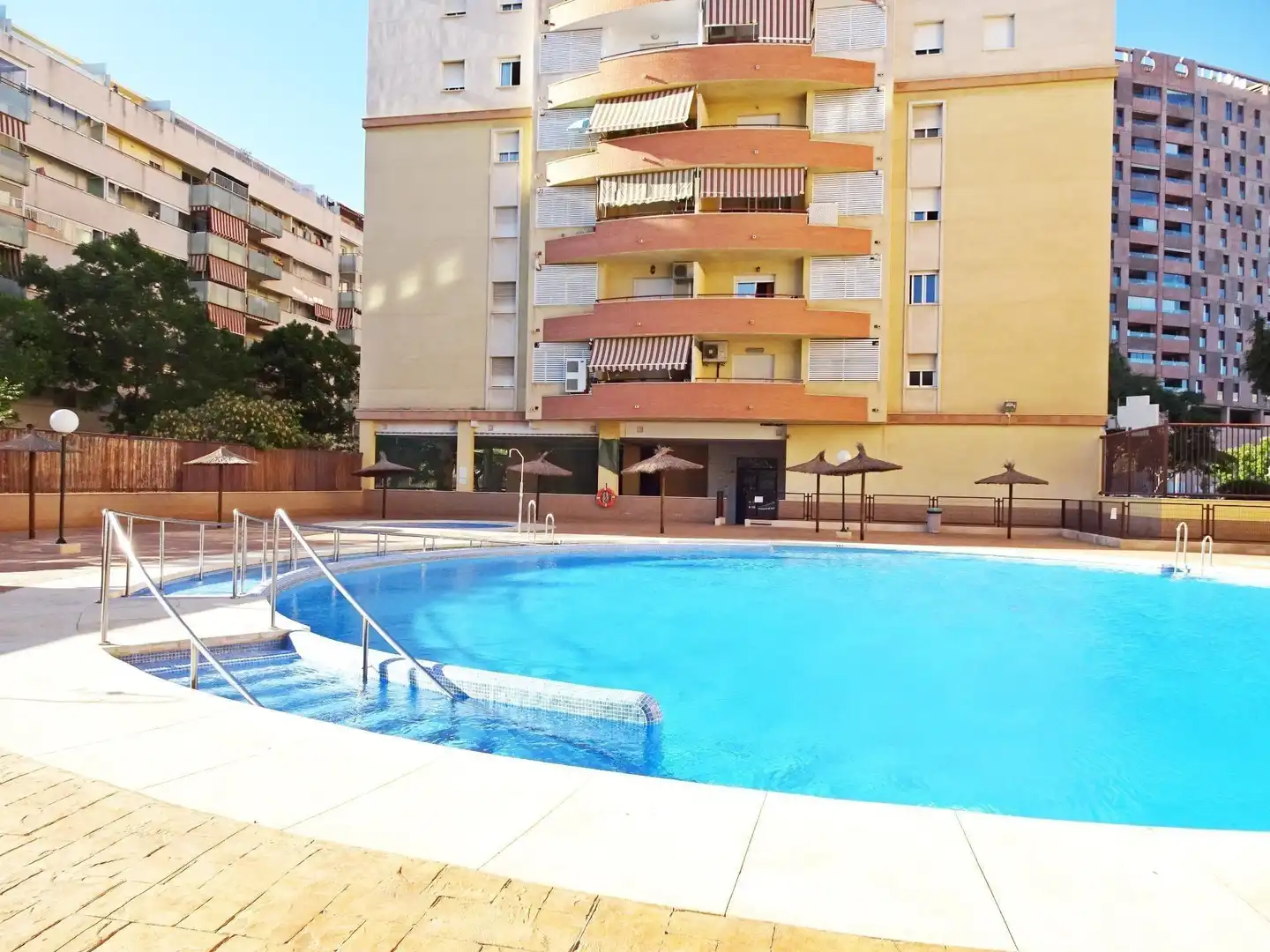 Piscina de Piso en venta en Málaga con Aire acondicionado, Terraza y Amueblado