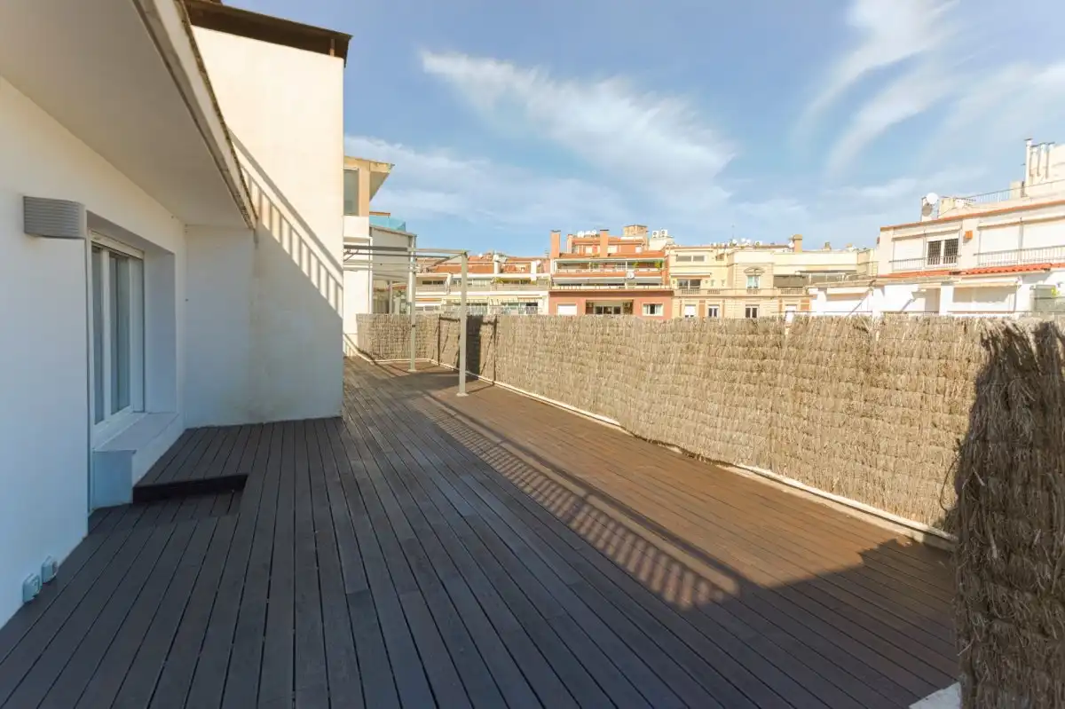 Terrace of Attic for rent in  Barcelona Capital  with Air Conditioner, Heating and Parquet flooring