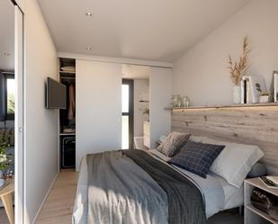 Bedroom of Flat for sale in  Madrid Capital  with Air Conditioner, Heating and Oven