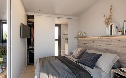 Bedroom of Flat for sale in  Madrid Capital  with Air Conditioner, Heating and Oven