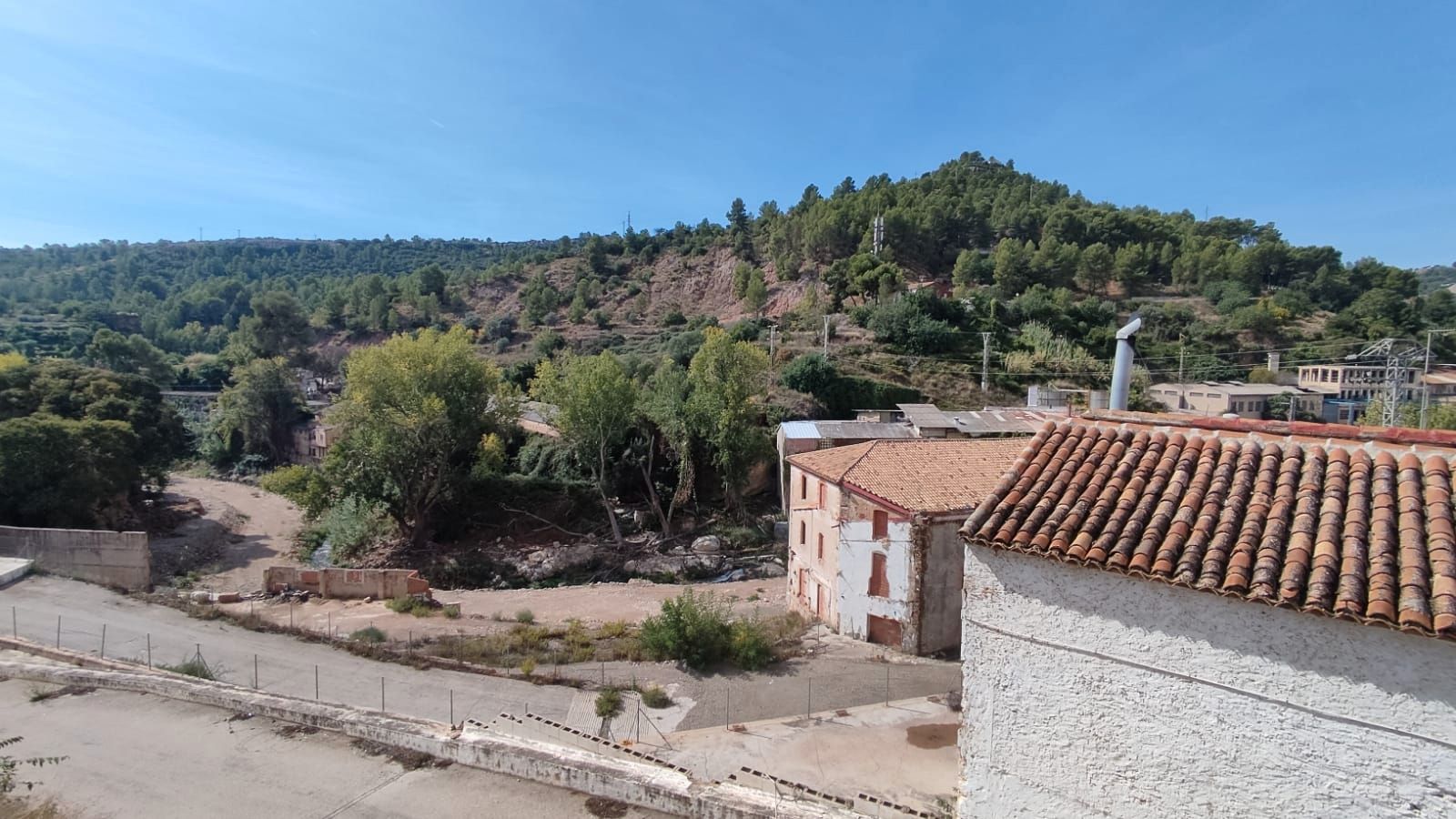 Exterior view of Office for sale in Buñol  with Air Conditioner and Terrace