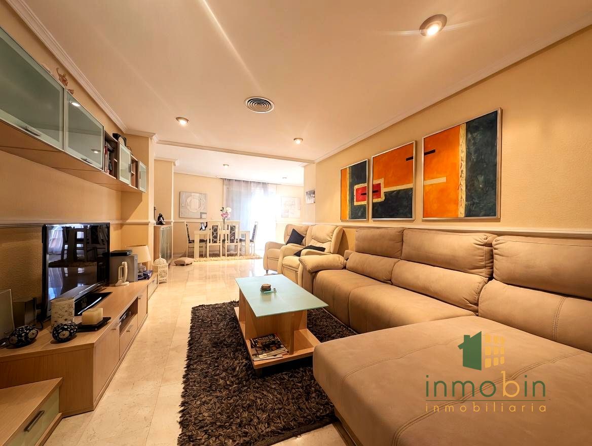 Sala de estar de Ático en venta en Don Benito con Aire acondicionado, Calefacción y Terraza