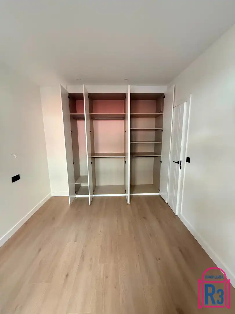 Habitación de Apartamento en venta en León Capital  con Calefacción